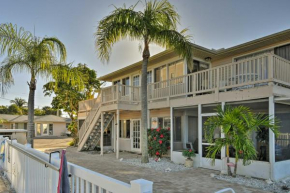 Siesta Keys Home with Deck Half Mile to Turtle Beach